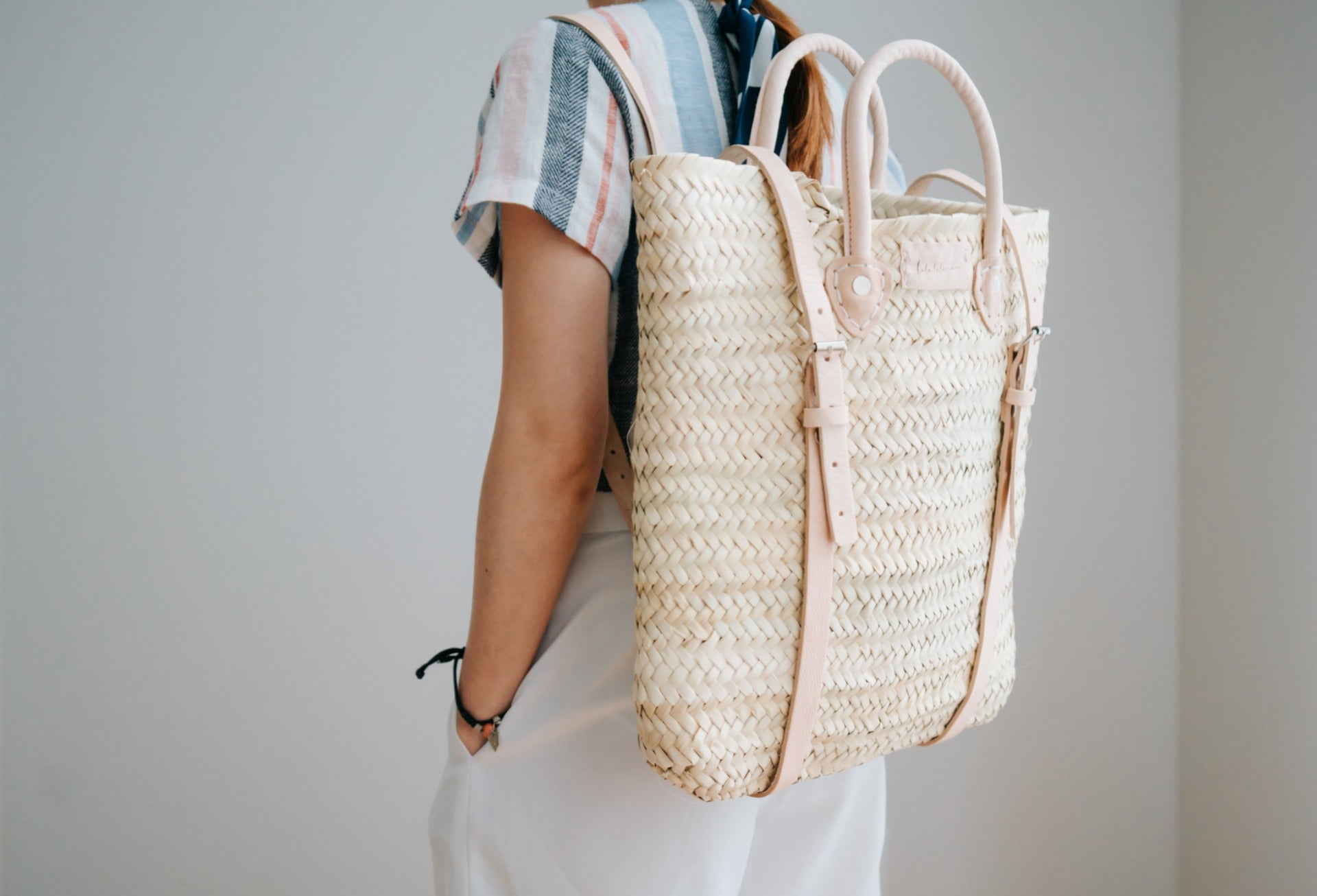 Straw backpack with handle – WeaveScape